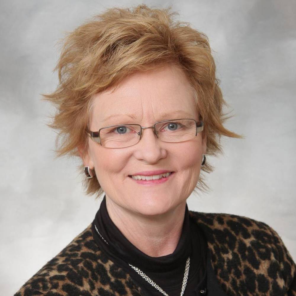 Meet your Posher, Tamela